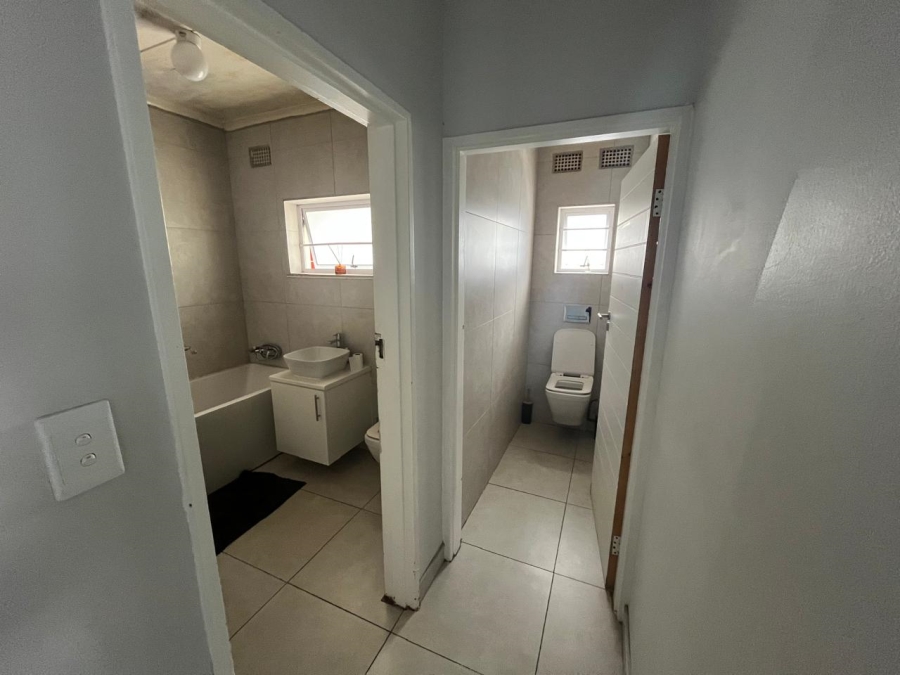 To Let 3 Bedroom Property for Rent in Sunnyridge Eastern Cape